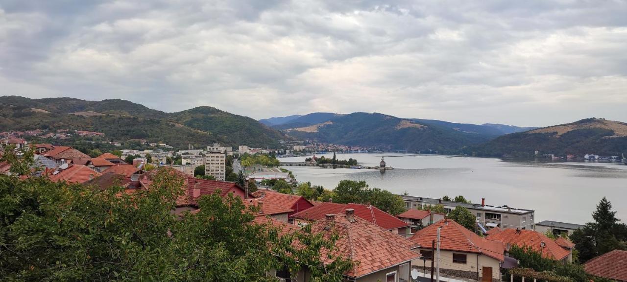 Casa Rebeca Ξενοδοχείο Orşova Εξωτερικό φωτογραφία